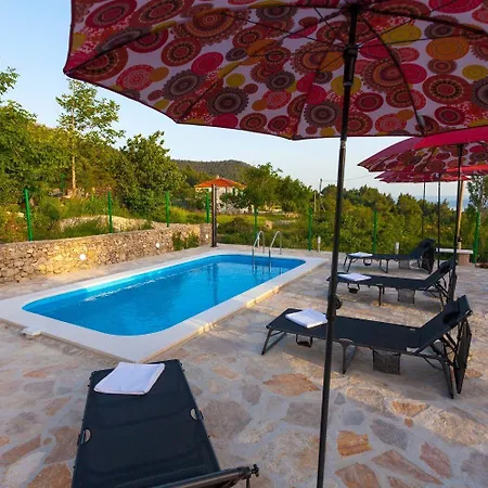 Tonci - Comfortable & Surrounded By Nature Casa vacanze Tučepi