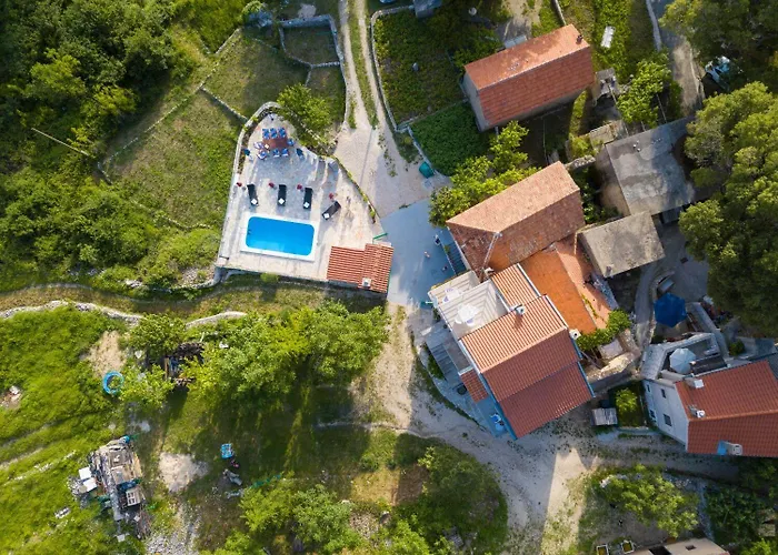 Dom wakacyjny House Tonci *